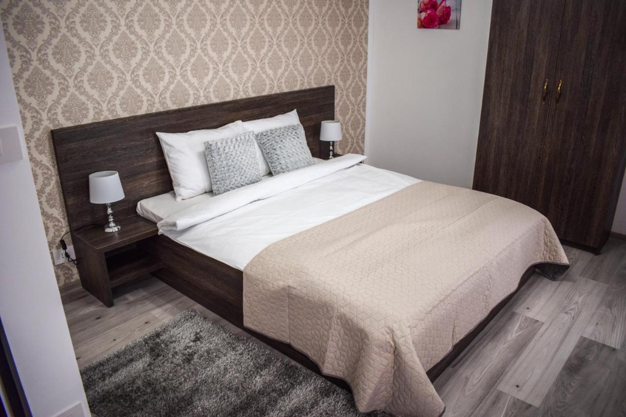 B House Rooms Iasi Eksteriør billede