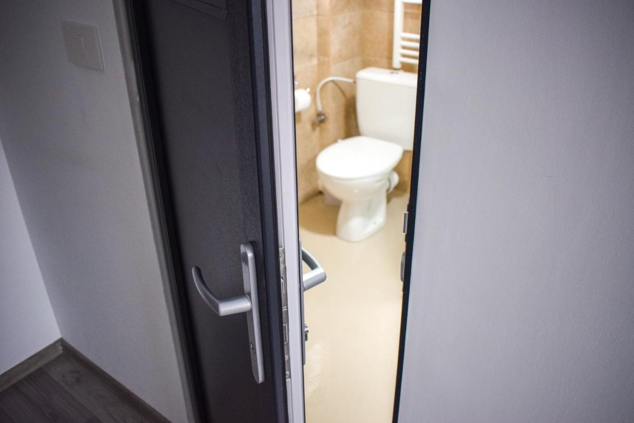 B House Rooms Iasi Eksteriør billede