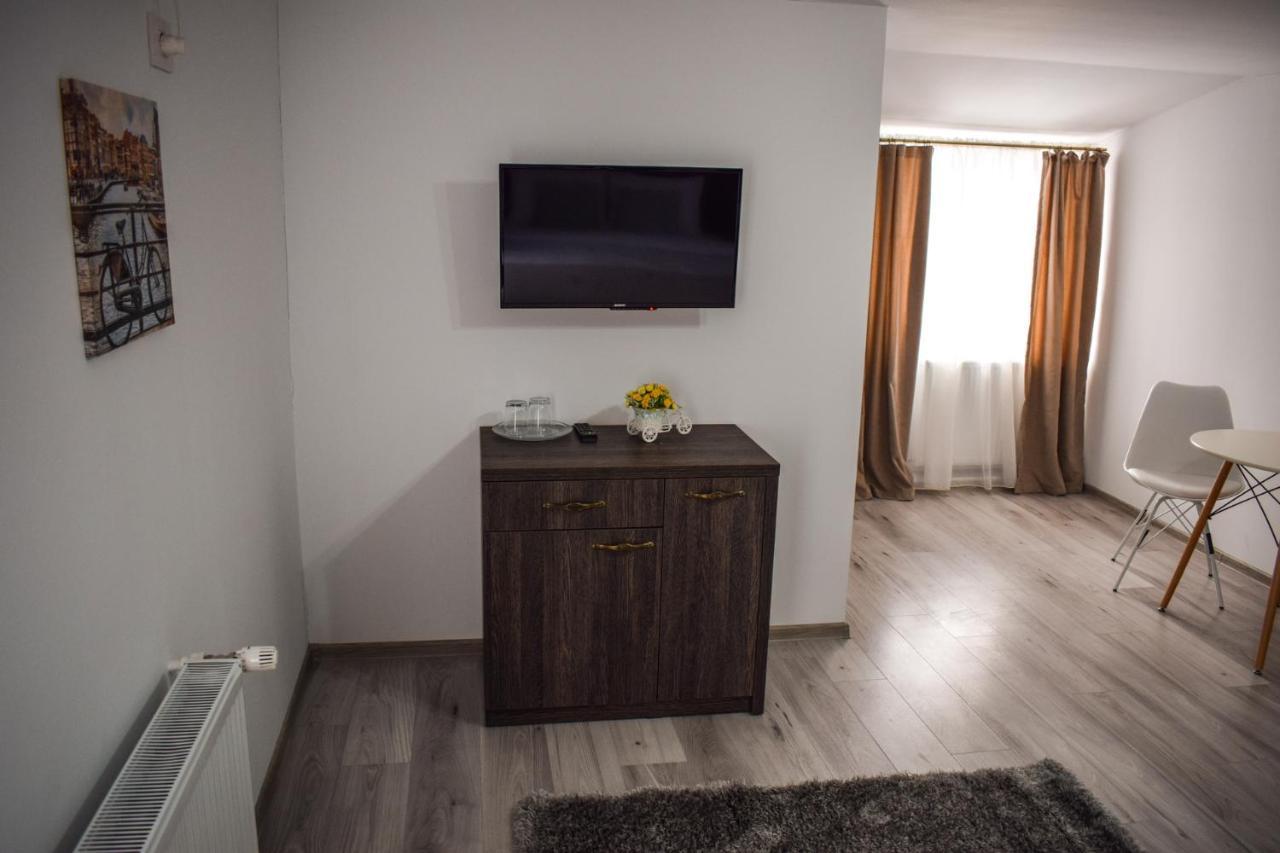 B House Rooms Iasi Eksteriør billede